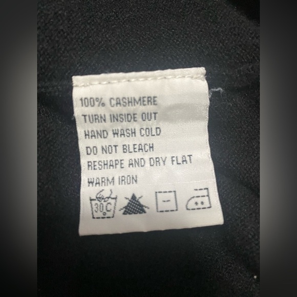 Queen of Scots Woman’s Black 100% Cashmere Size Large Sweater. - Picture 3 of 8